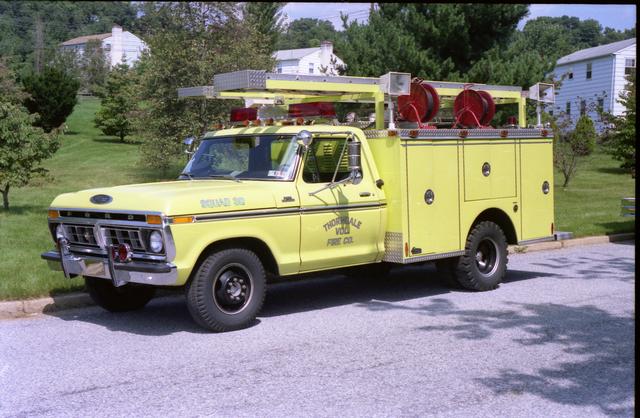 09-06-86 Photo 1977 Ford F-350 Pierce Squad at West Whiteland Fire Company Parade.  Taken by Al Powell